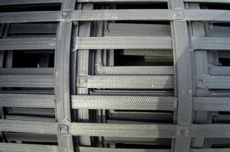 鋼塑復(fù)合土工格柵